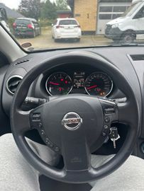 Nissan Qashqai - 11