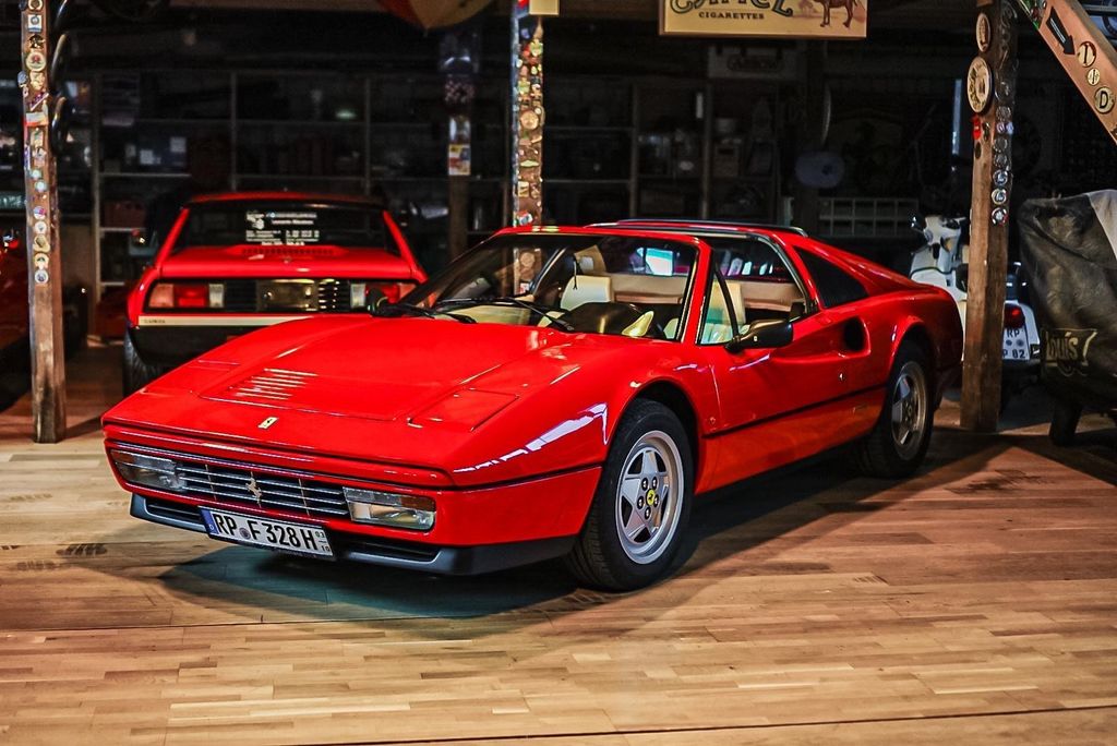 Ferrari 328