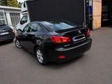Lexus IS 220d -  - Lexus IS 220: Is220d