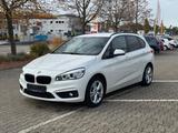 BMW 2 Active Tourer 218 I Advantage *1. Hand *Navi - weiße BMW 2er Reihe