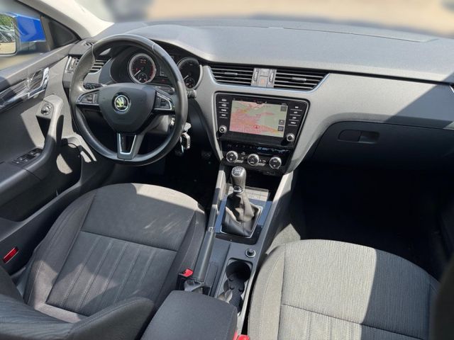 Octavia Combi Style 1.5 TSI AHK RearView Climatr