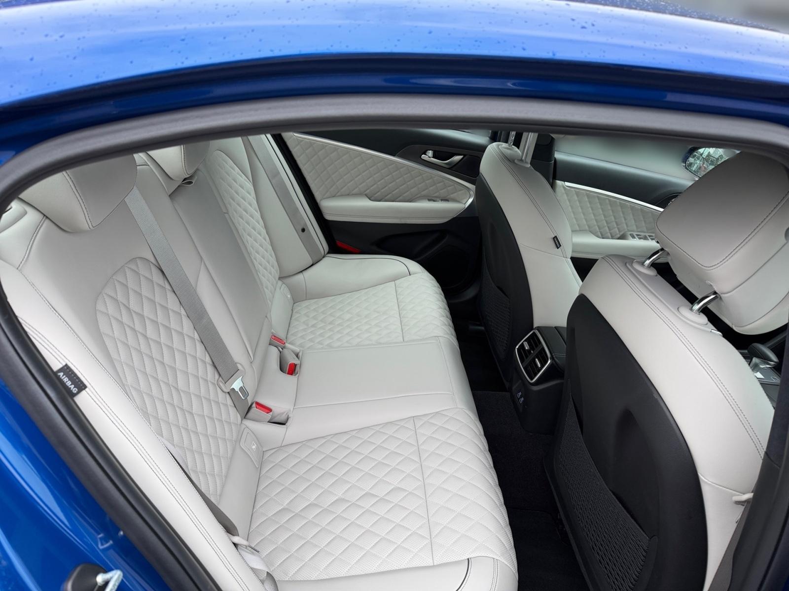 Genesis G70 2.2 CRDi RWD Sport Innovation Comfort