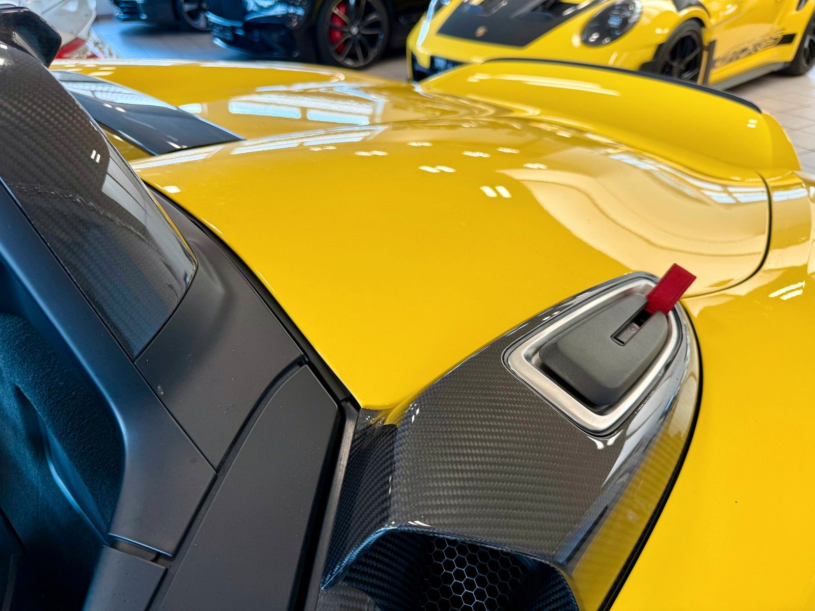 Fahrzeugabbildung Porsche 718 Boxster Spyder RS WEISSACH/Lift/Carbon/BOSE
