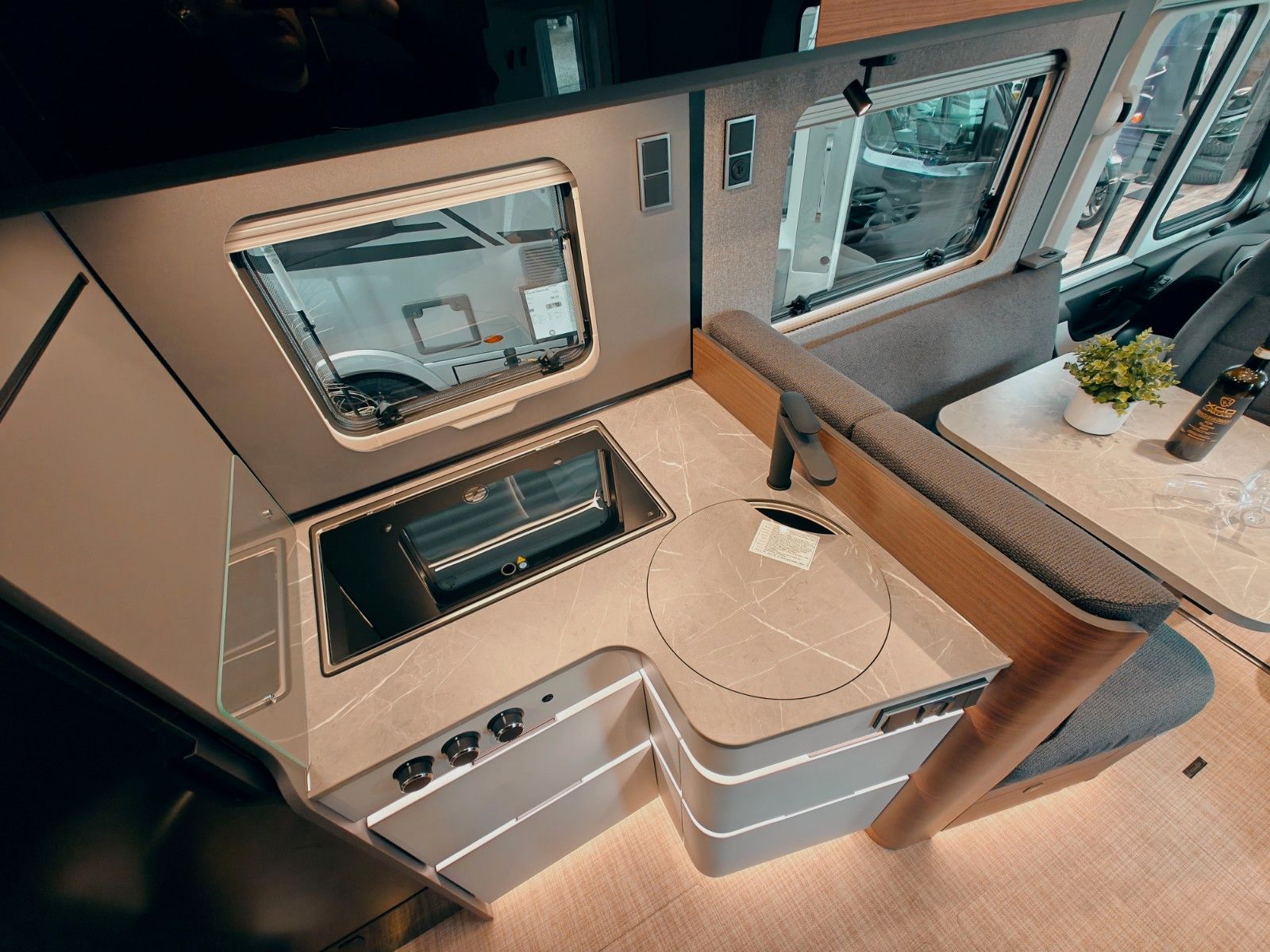 Fahrzeugabbildung HYMER / ERIBA / HYMERCAR B-KLASSE MC I 600 PREMIUM 2026