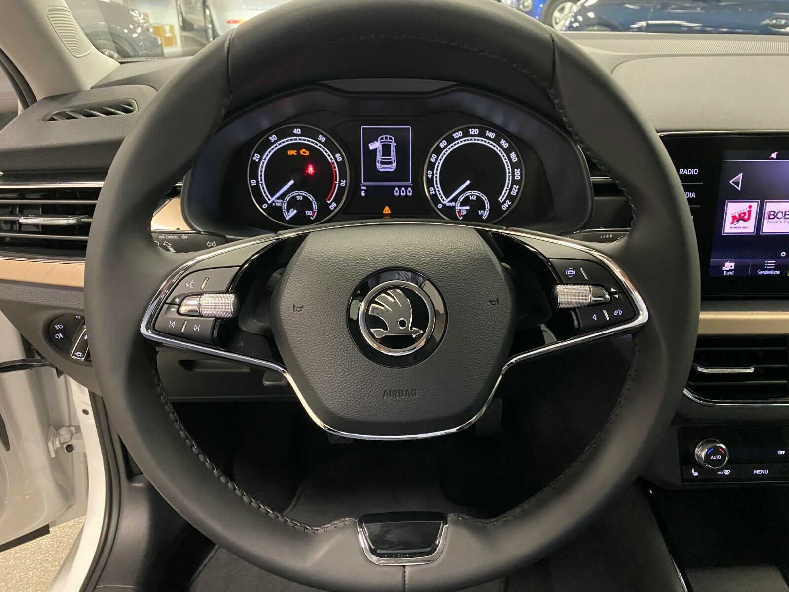 Fahrzeugabbildung SKODA Kamiq 1.0 TSI Style+5 JAHRE GARANT+VOLL LED+APP+