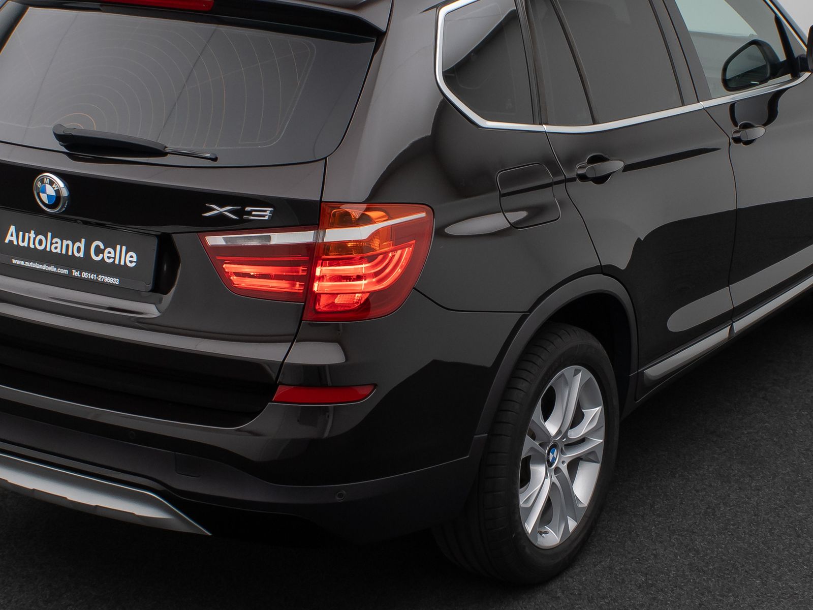 Fahrzeugabbildung BMW X3 xD20d xLine Kamera HUD HiFi Lenkrhz Stndhzg