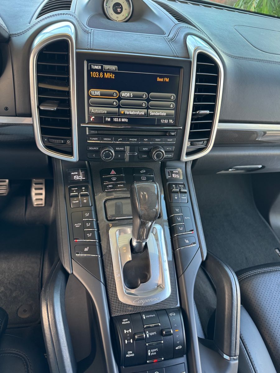 Fahrzeugabbildung Porsche Cayenne S Porsche Scheckheft