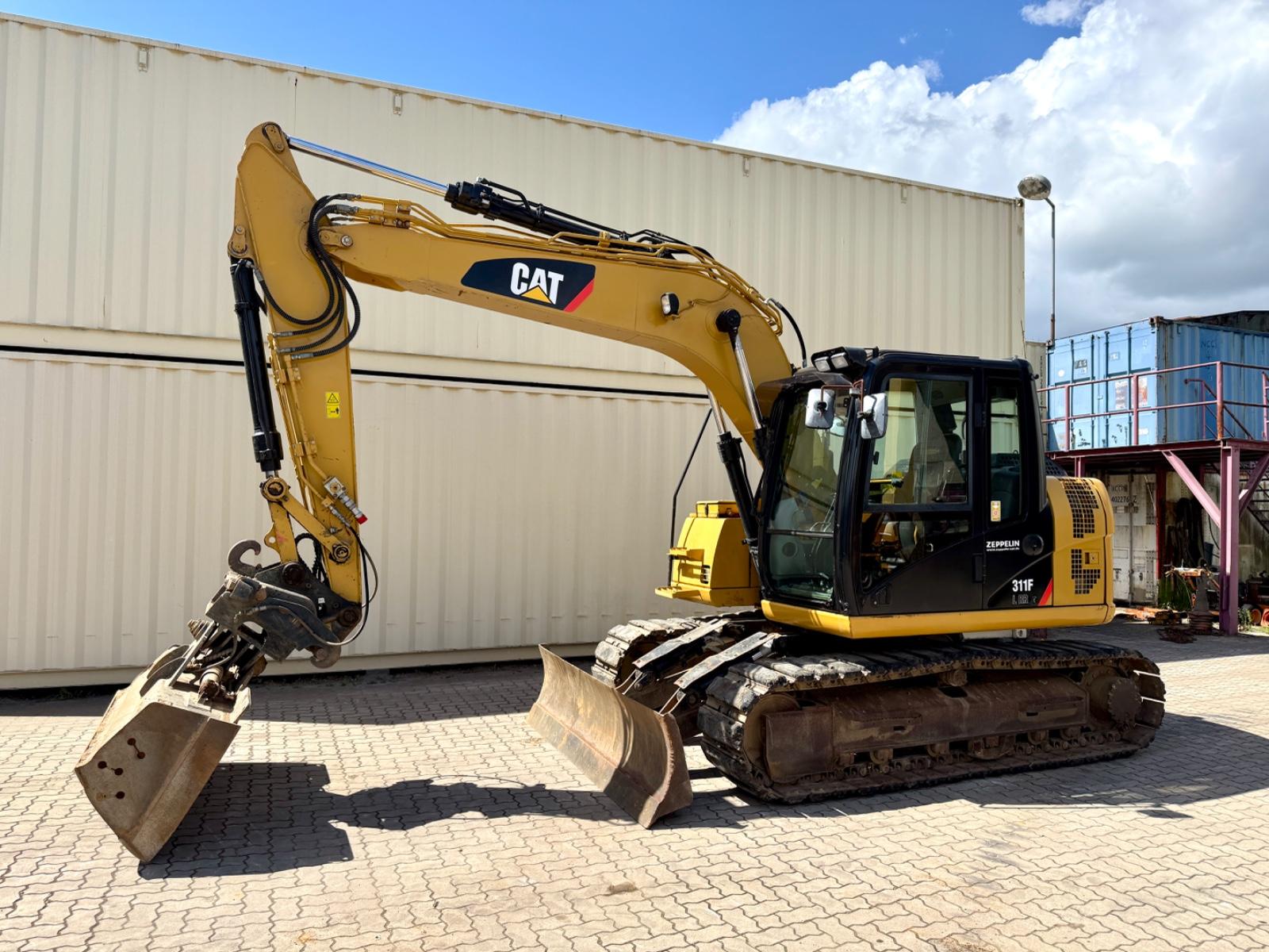 CAT 311FLRR / 2015 BJ / 6.390 H / Deutsche Maschine