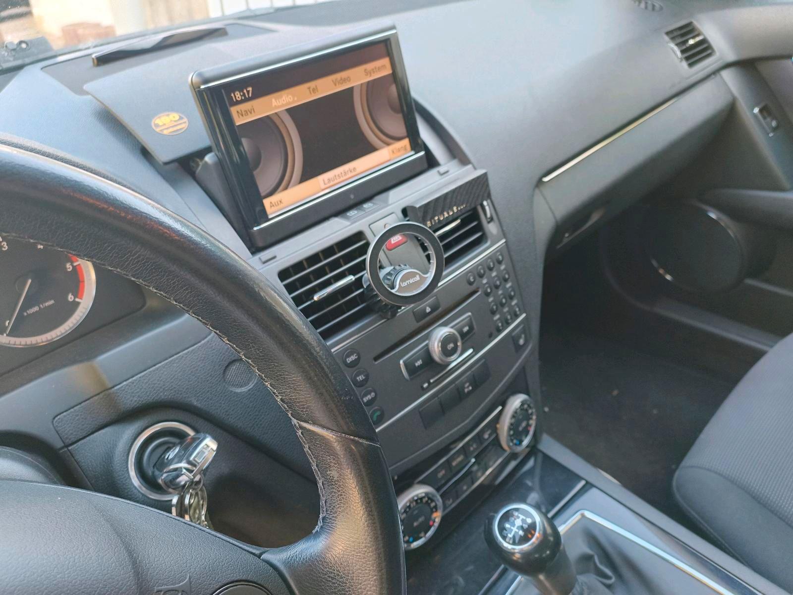 Mercedes-Benz 200 2010 — photo 6