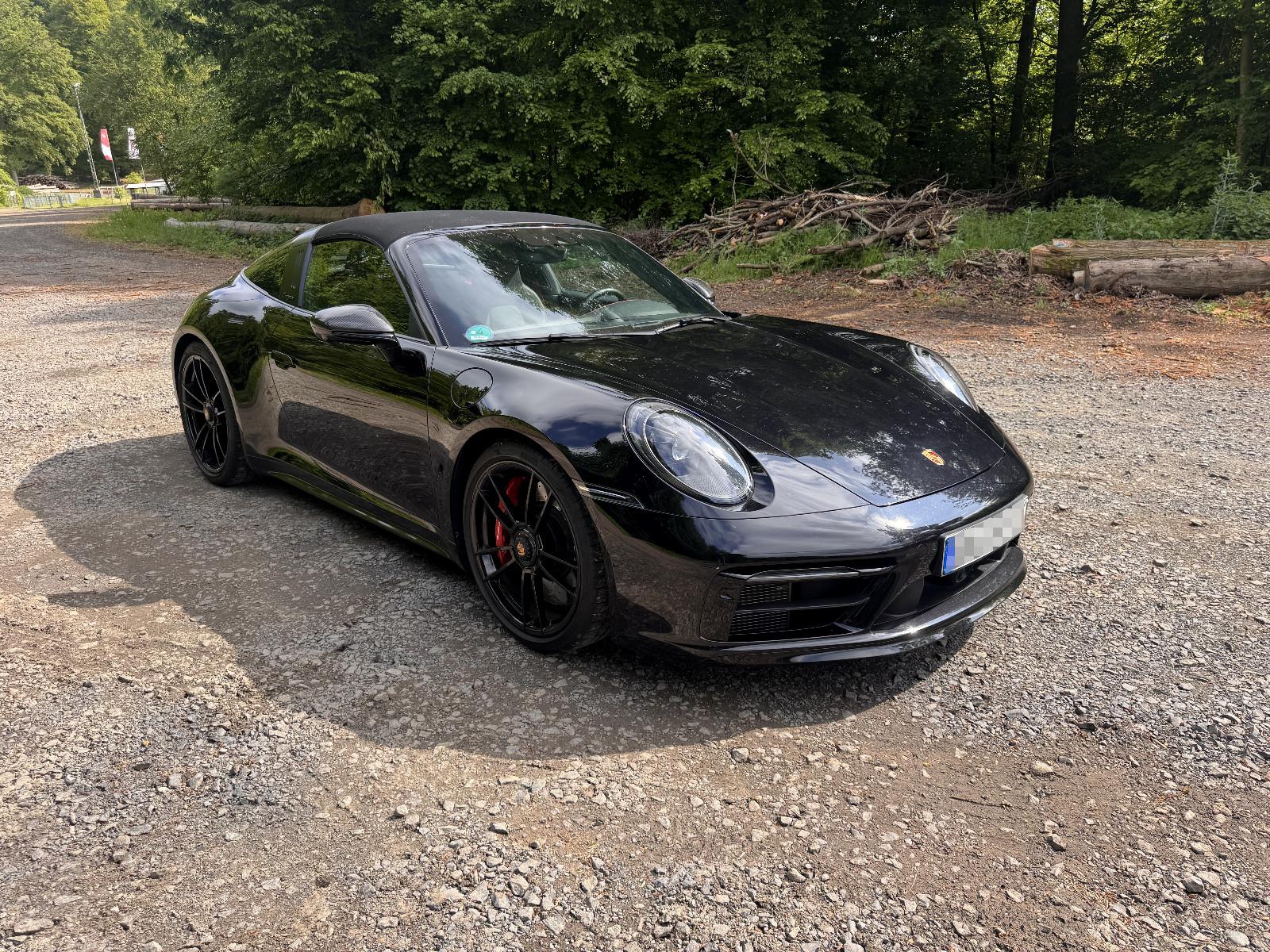 Porsche 992 911 Targa 4 GTS