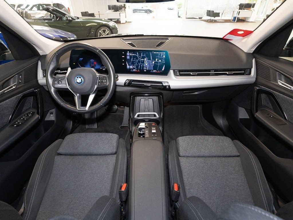 BMW iX1 - Bild 11