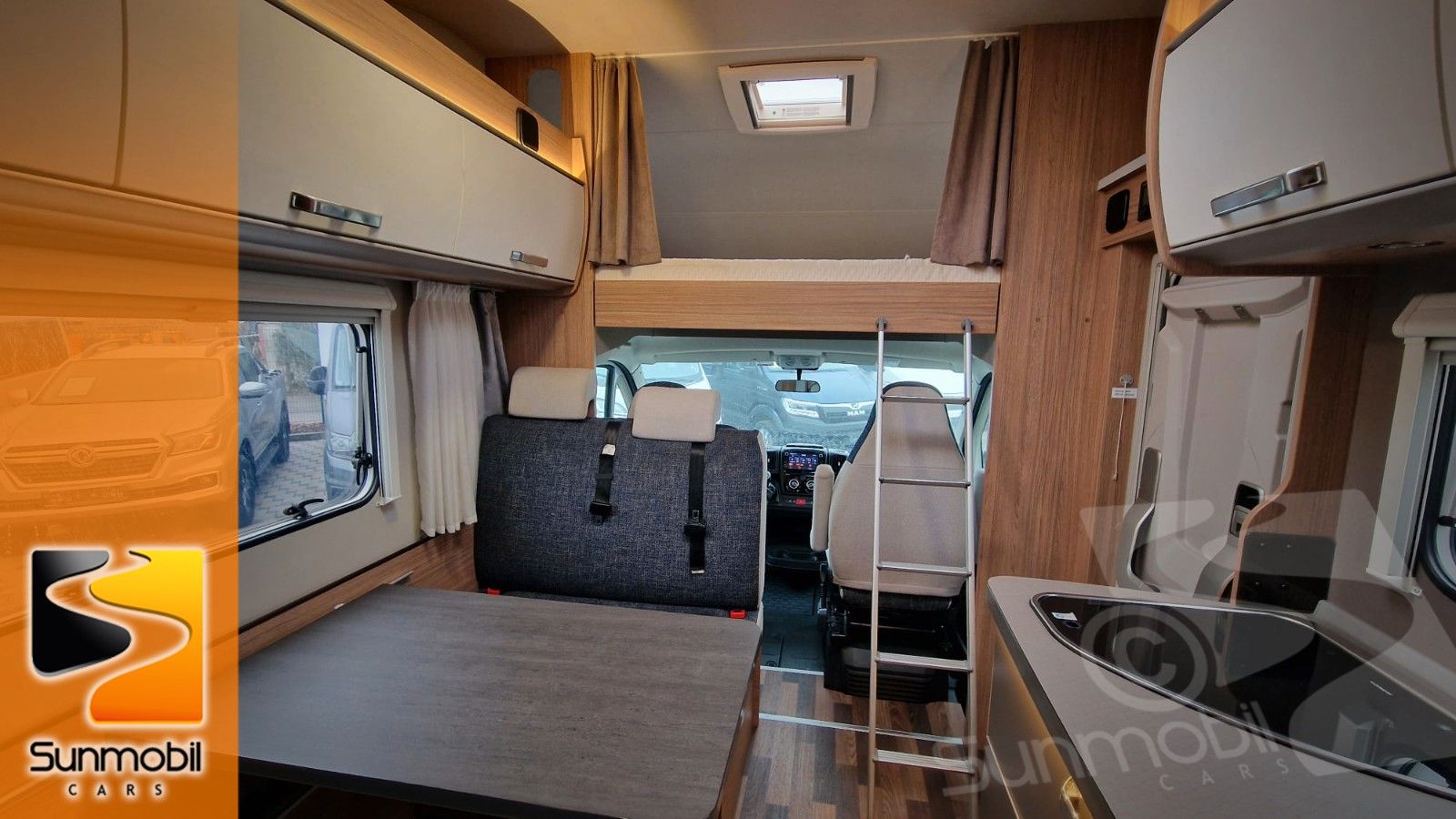 Fahrzeugabbildung Weinsberg CaraHome Cara Home 700 DG Radio Navi RFK