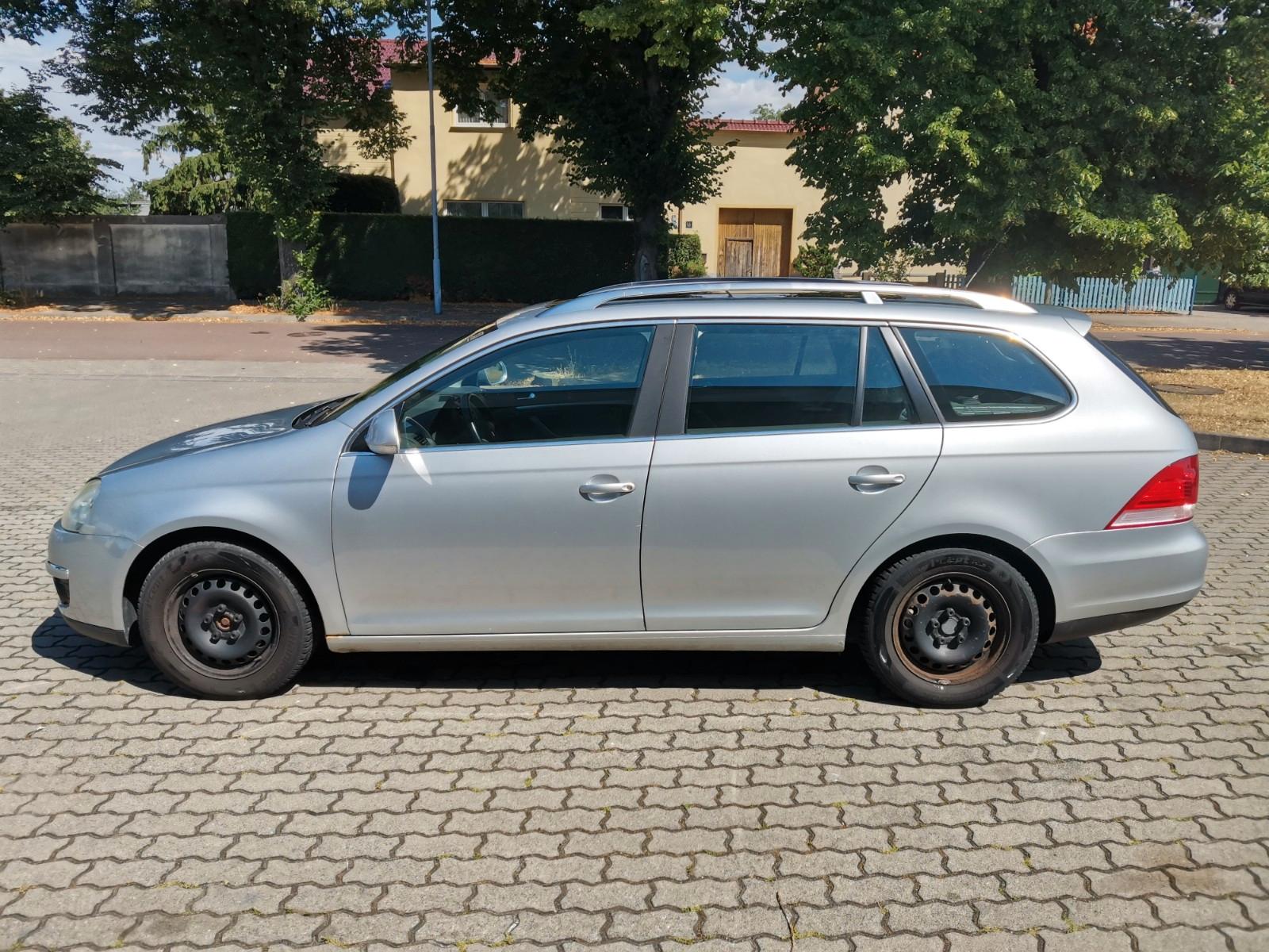Volkswagen Golf 2008 — rear view