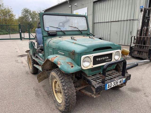 Toyota BJ 40