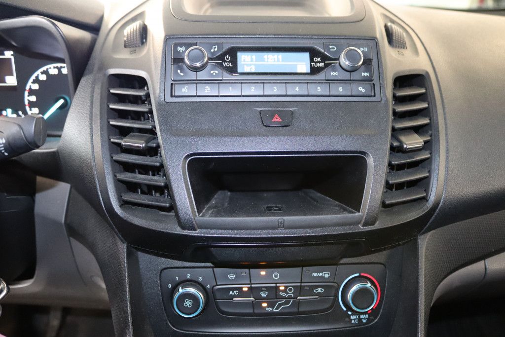 Fahrzeugabbildung Ford Transit Connect Kasten-Bluetooth-Klima-AHK-PDC-