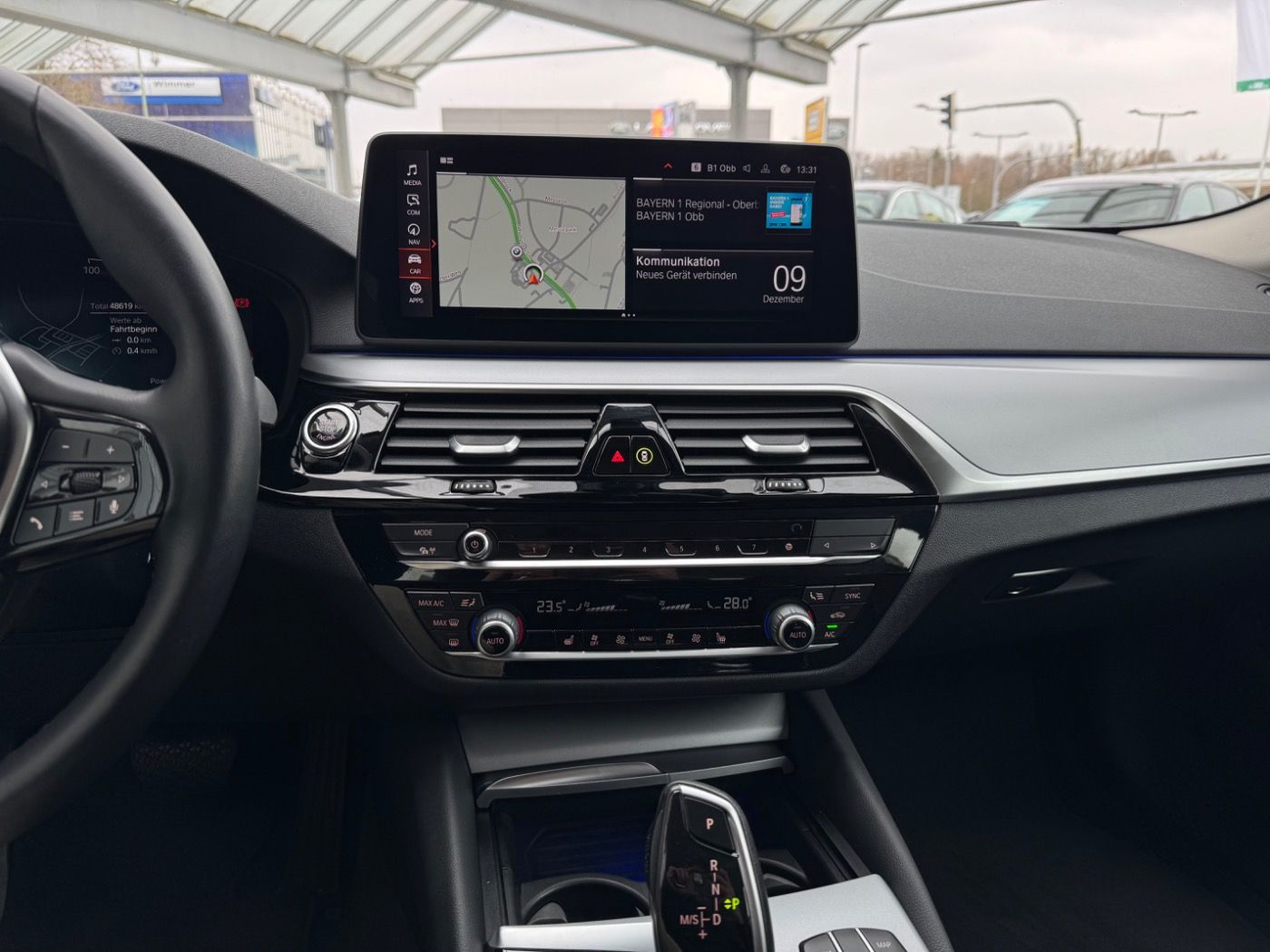 Fahrzeugabbildung BMW 530i Touring LKH/SoftClose 2 JAHRE GARANTIE