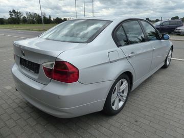 BMW 320 - 4