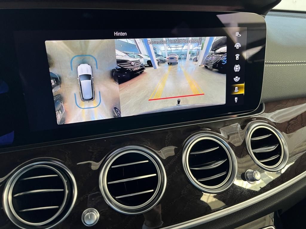 Fahrzeugabbildung Mercedes-Benz E 220 d T AMG AHK ACC 360° LED Burmester Memory