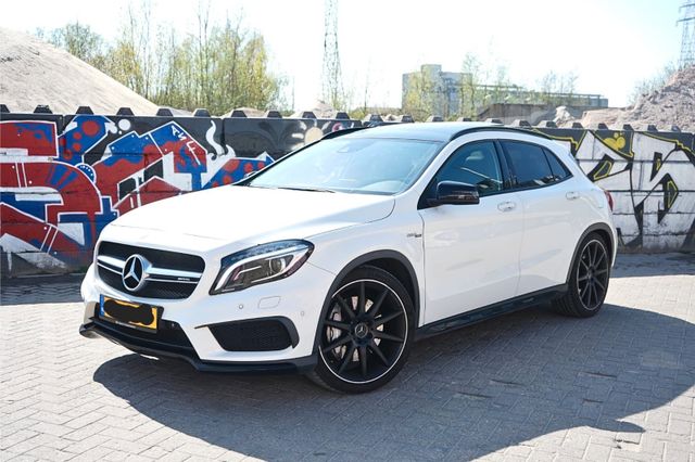MERCEDES-BENZ GLA 45 AMG 4MATIC DCT | Volle Ausstattung