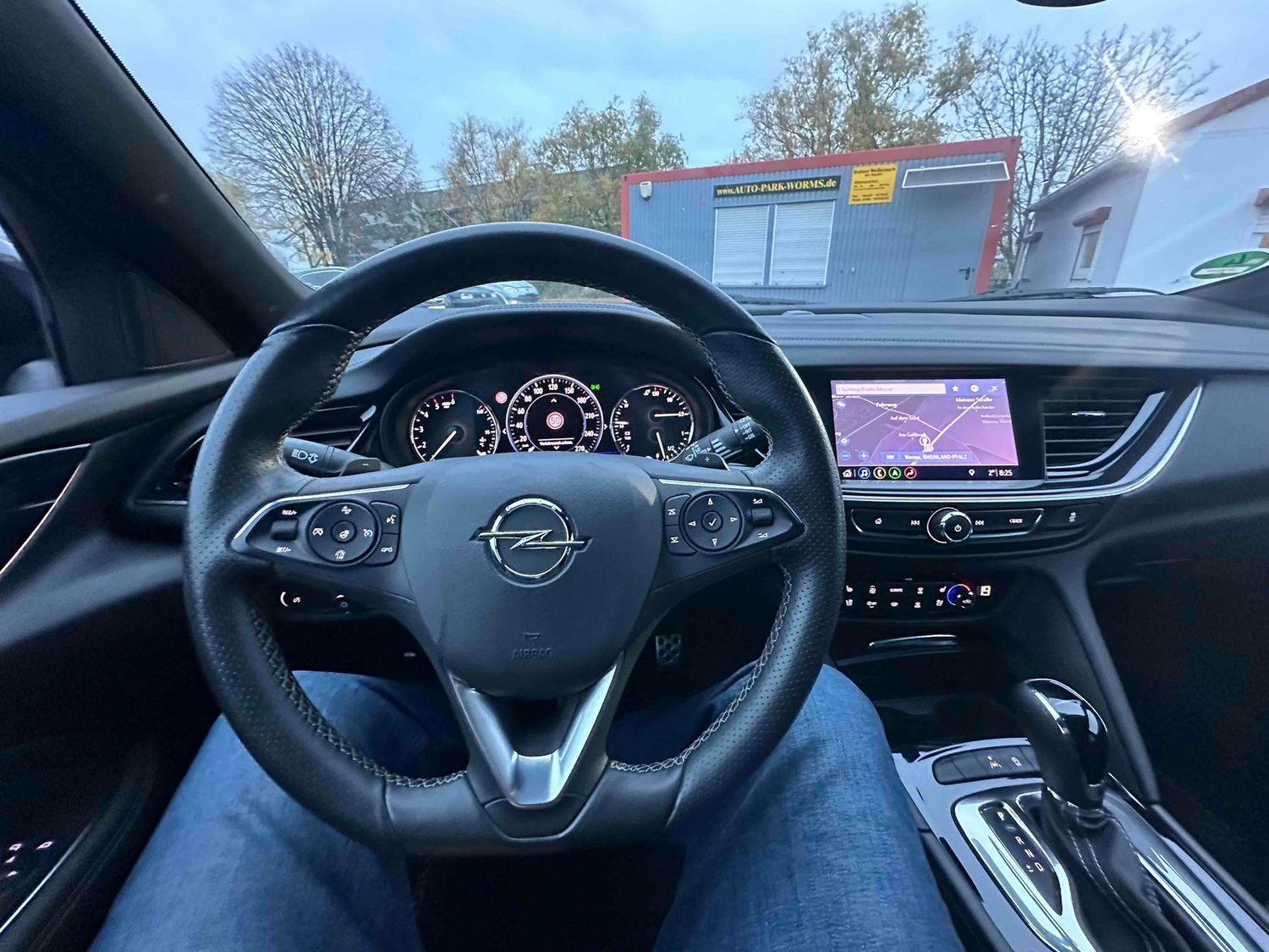 Opel Insignia Business INNOVATION 4x4  Leder  AHK