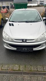Peugeot 206 CC Platinum 135 Platinium - Peugeot 206 Platinium mit Benzin-Antrieb