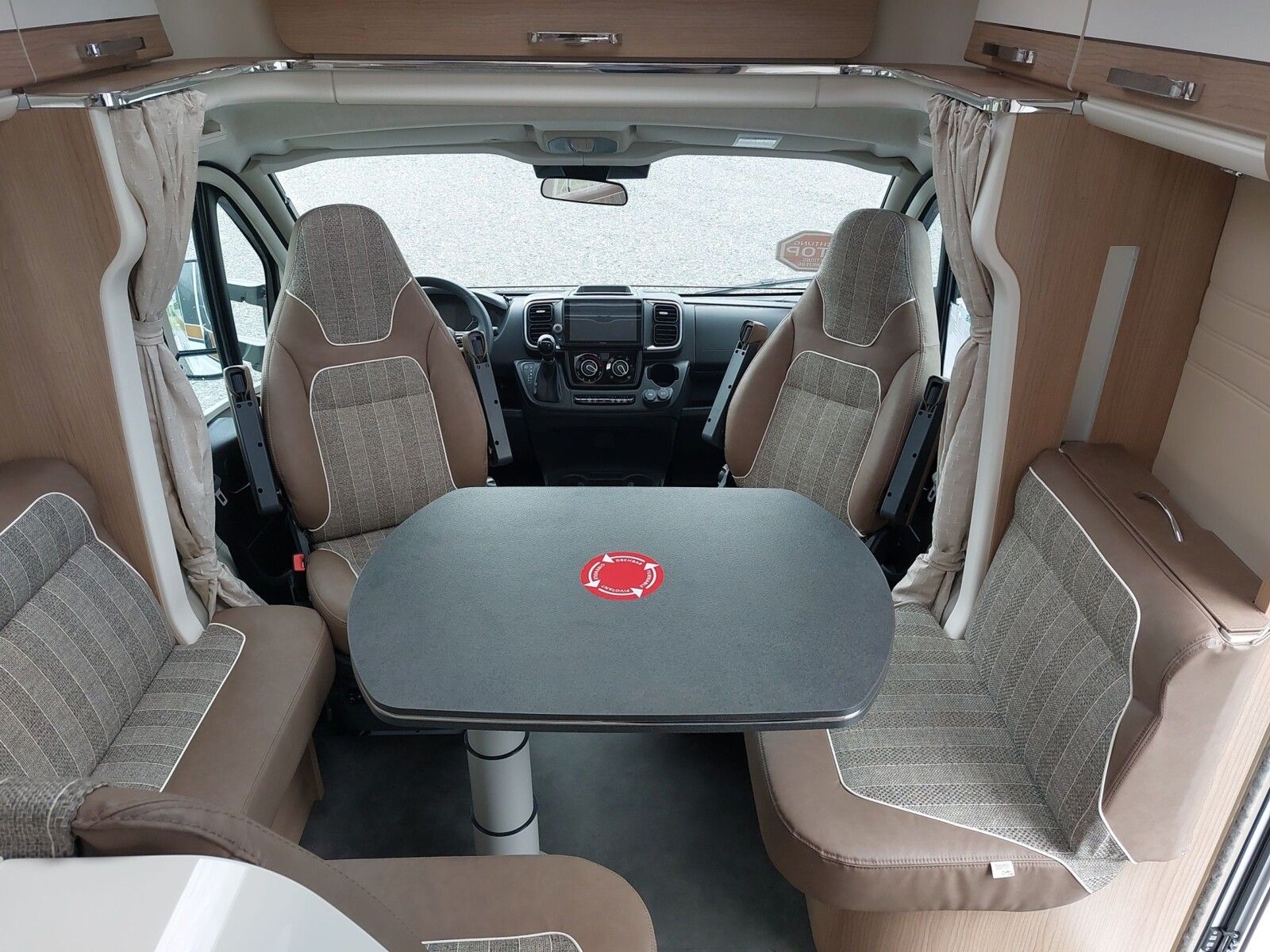 Fahrzeugabbildung Malibu T 490 LE Automatik SkyView Media