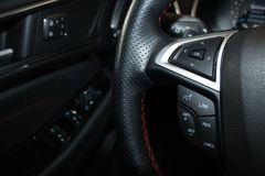 Fahrzeugabbildung Ford S-Max 2,0 EcoBlue ST-Line Automatik LED + PANO