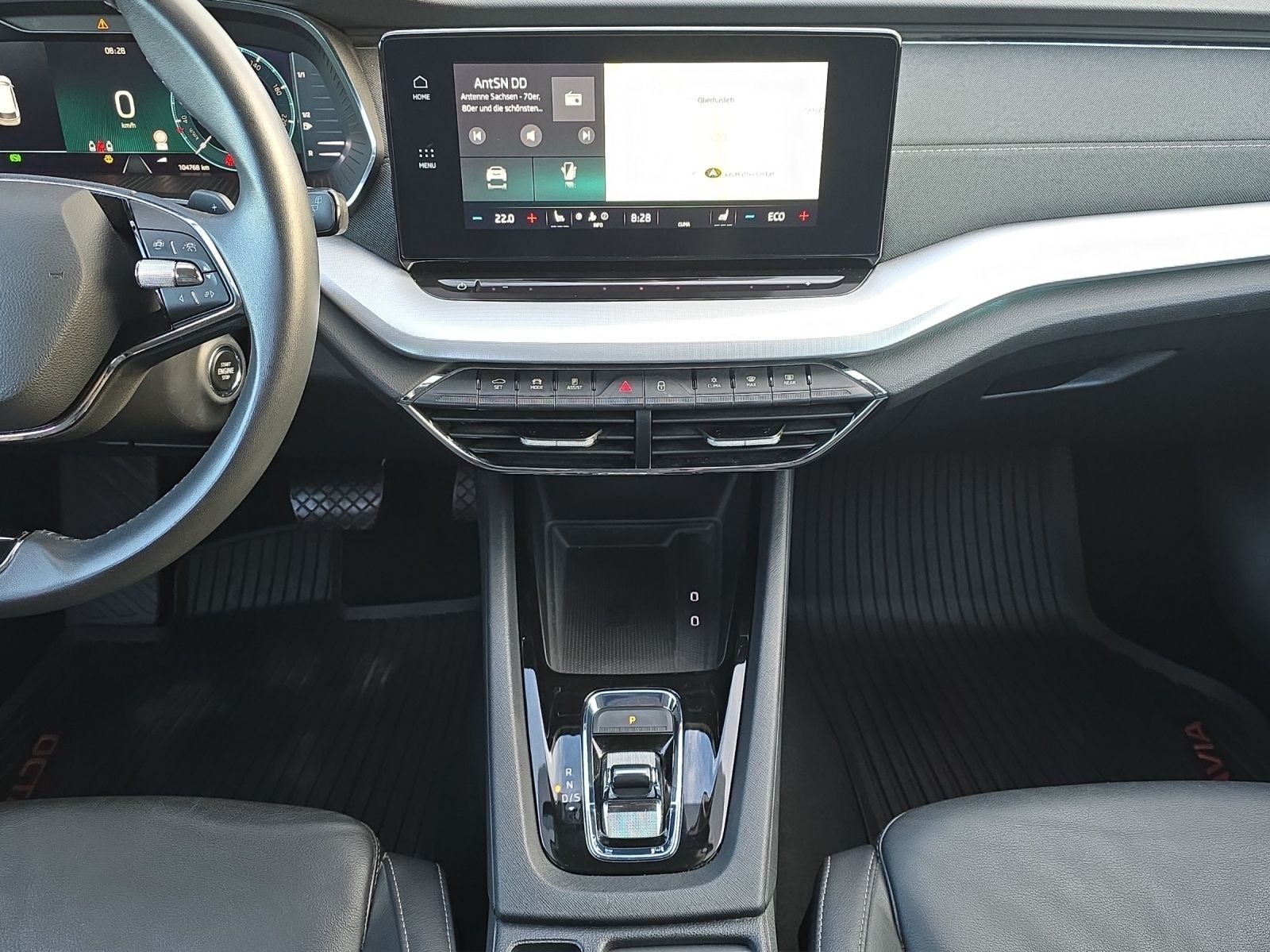 Fahrzeugabbildung SKODA Octavia Combi First Edition iV 1.4 ACC KAMERA LE