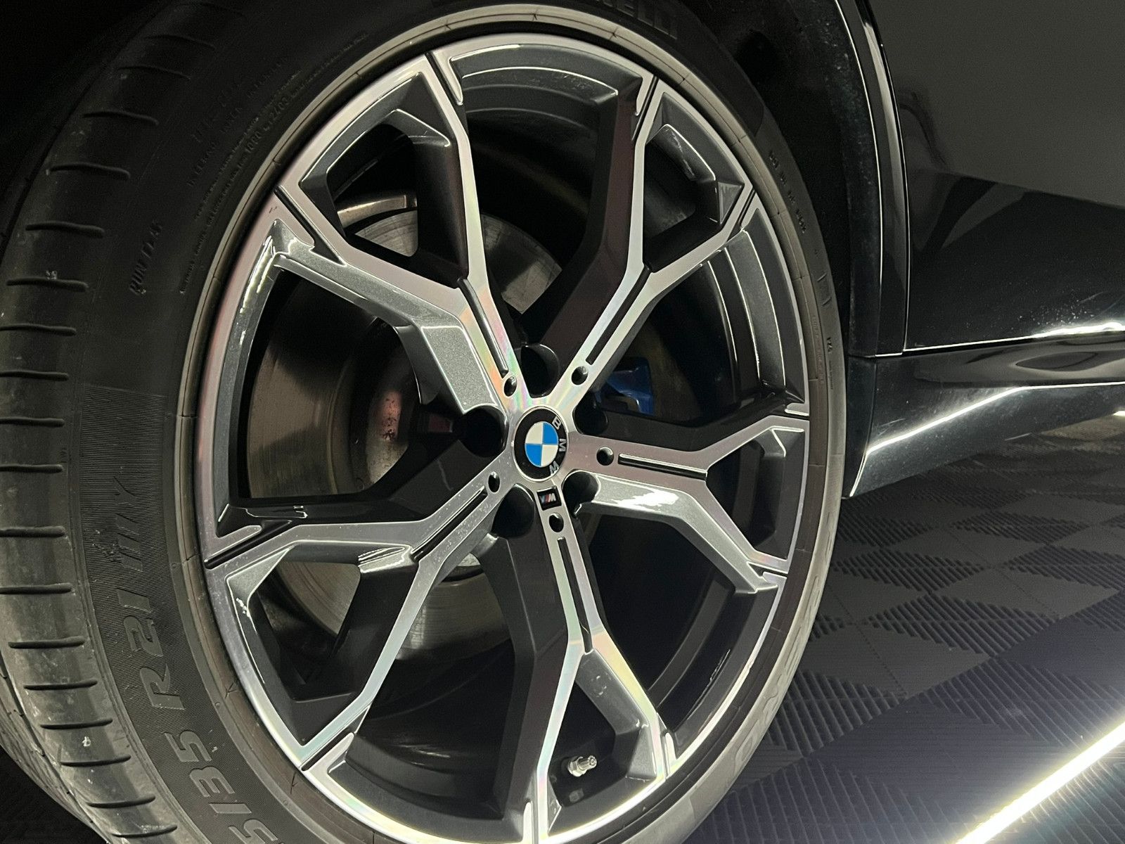 Fahrzeugabbildung BMW X5 xDrive 30 d M SPORT/DAB/AHK/ACC/360*/7-SITZER