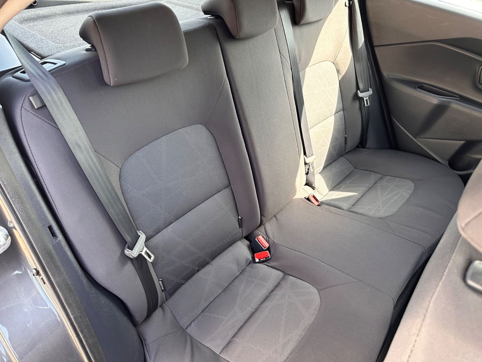Fahrzeugabbildung Kia Rio 1.2 Sensation Klima/Allwetter/Bluetooth