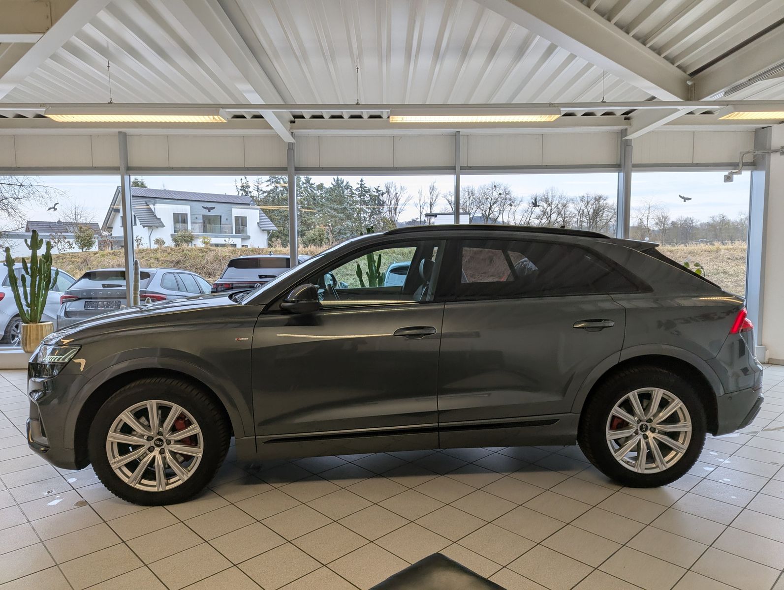 AUDI Q8 50 TDI qu. 3x S-Line HUD Matrix Pano ACC AHK - Image 4