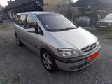 Opel Zafira 2.2 Elegance - Opel Zafira Elegance mit Benzin-Antrieb