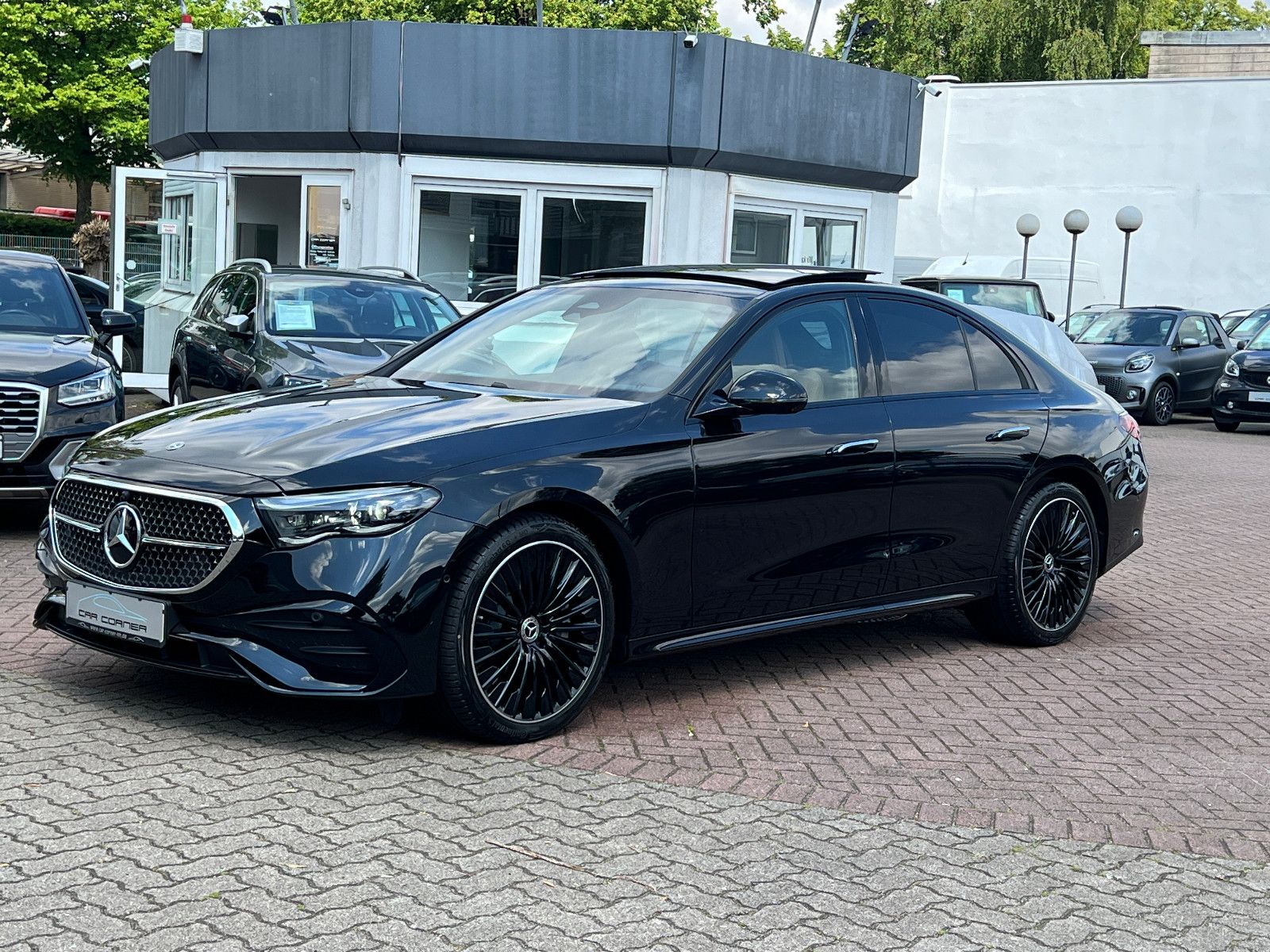 Fahrzeugabbildung Mercedes-Benz E 200 AMG LINE PREMIUM SUPERSCREEN EXCLUSIV NAPP