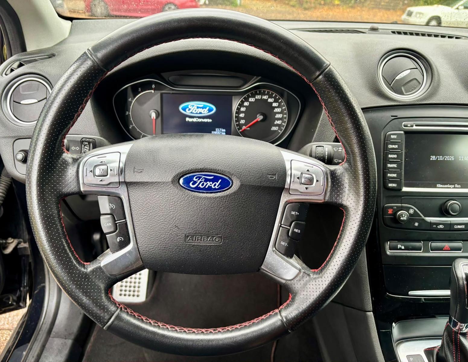 Ford Mondeo 2014 — photo 9
