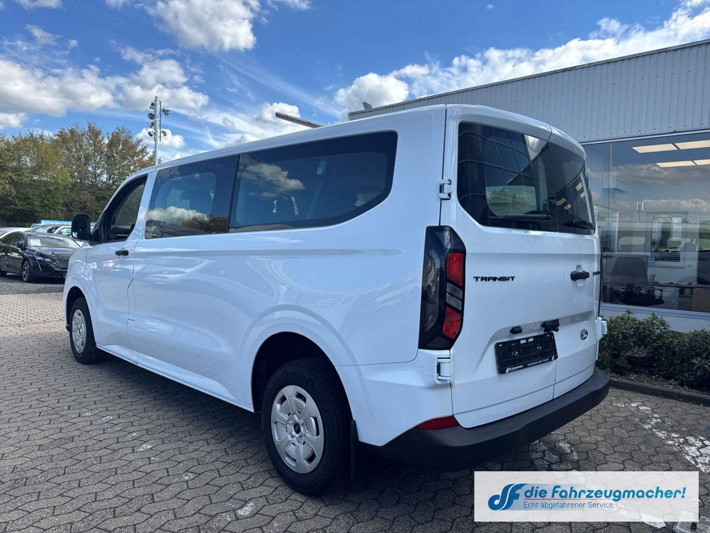 Fahrzeugabbildung Ford Transit Custom Kombi 320 L2 FWD Trend *SEITENSCH
