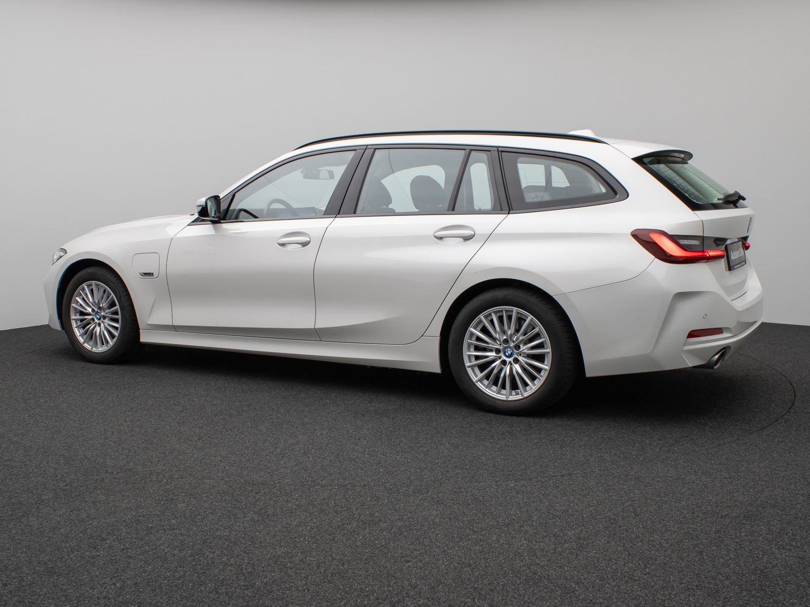 Fahrzeugabbildung BMW 320e DAB CockPitPlus PDC Geschwindigkeitsreg LED