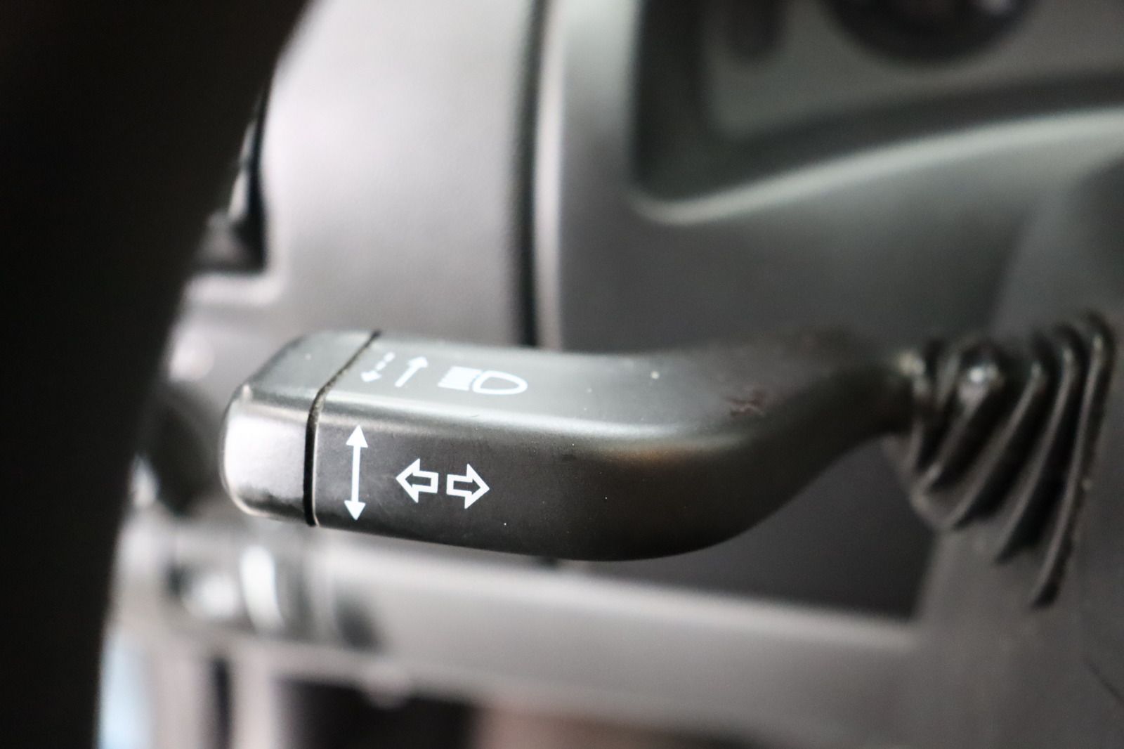 Fahrzeugabbildung Opel Corsa 1.0 * Schiebedach