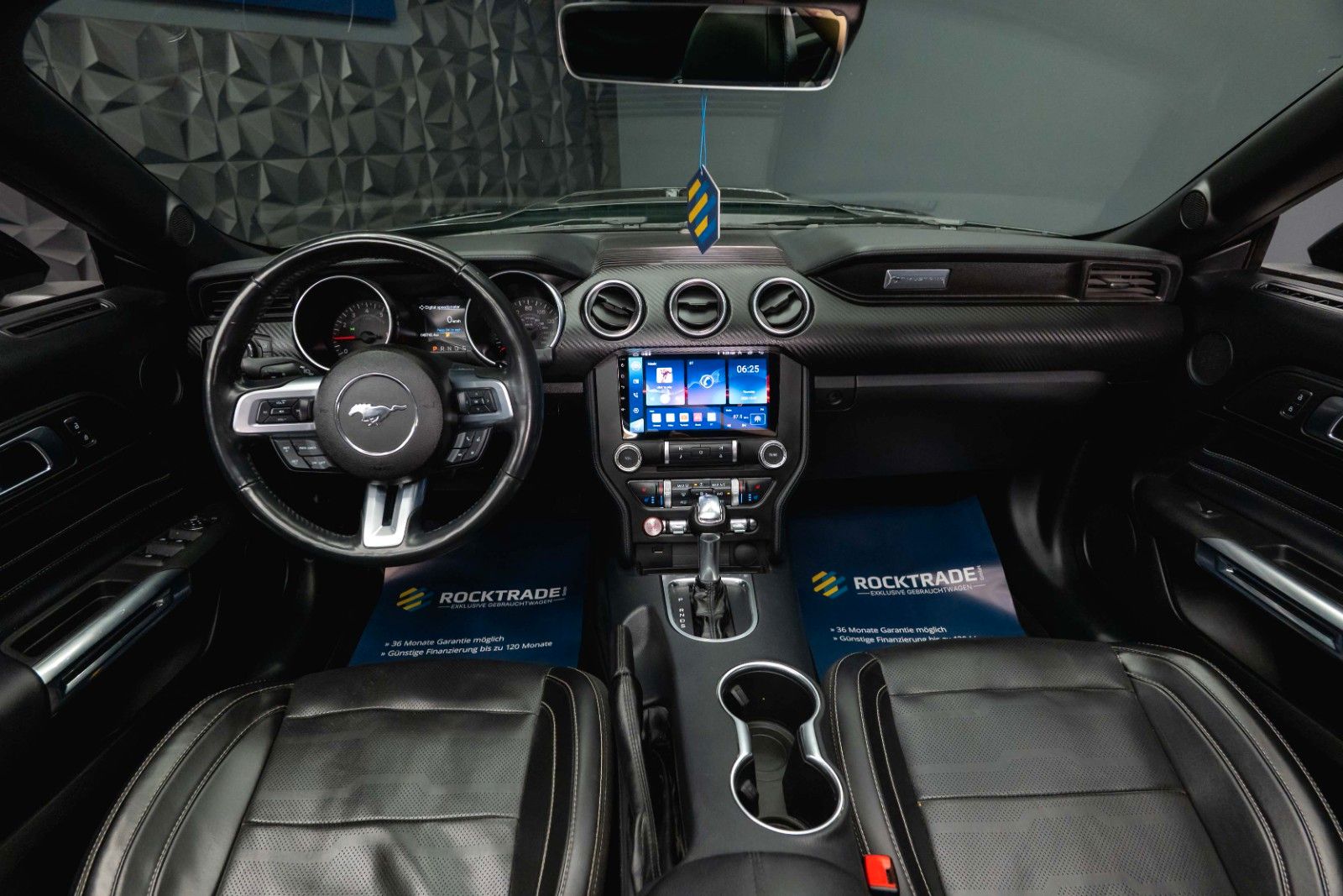 Fahrzeugabbildung Ford Mustang Cabrio DARK HORSE RockTrade Edition 19%