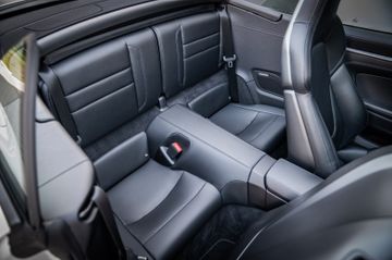 Porsche 992 Carrera 4S Cabriolet | PDCC | BOSE | 18Wege