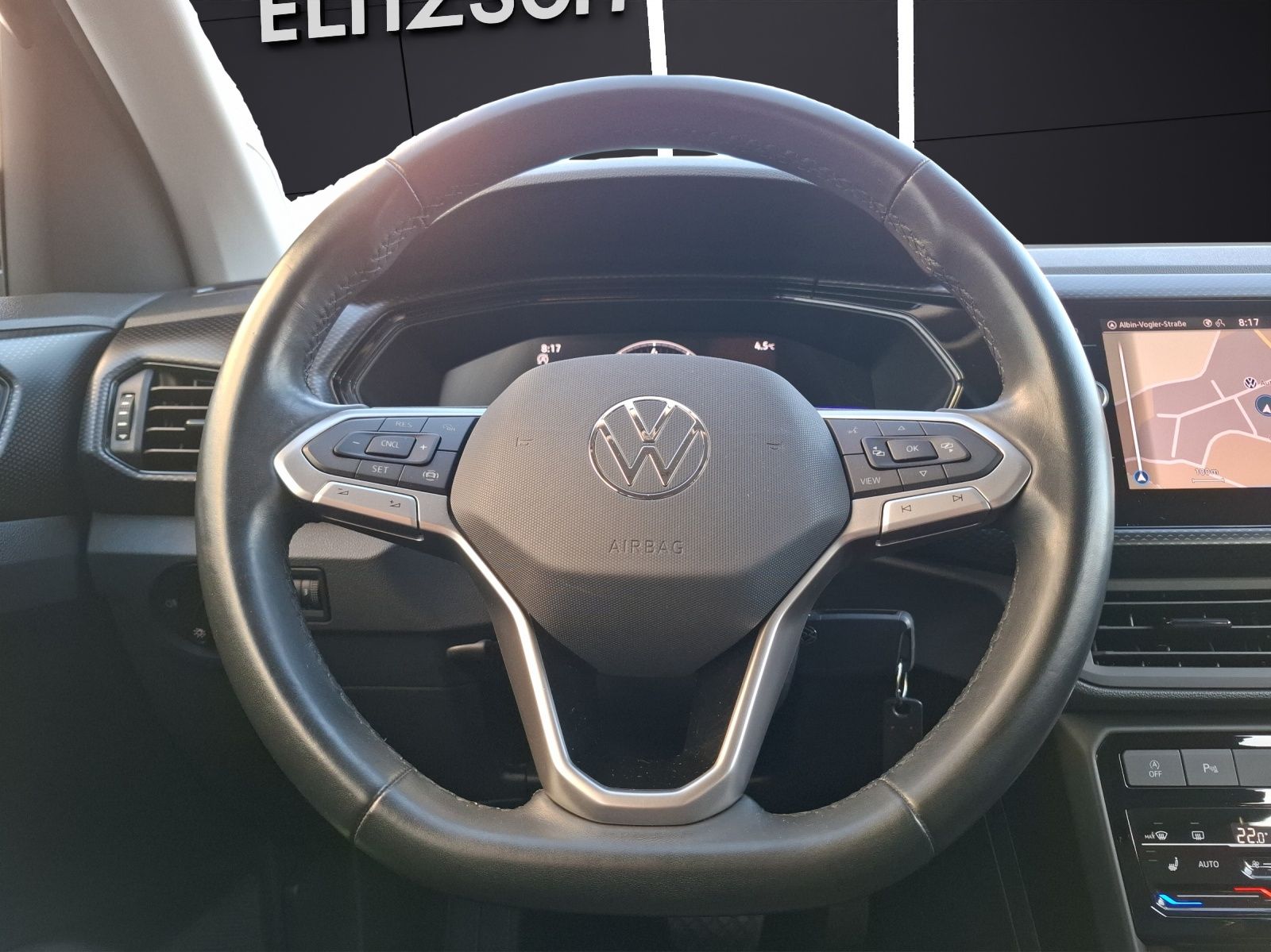 Fahrzeugabbildung Volkswagen T-Cross TSI Life DSG Navi AID RFK SH LM