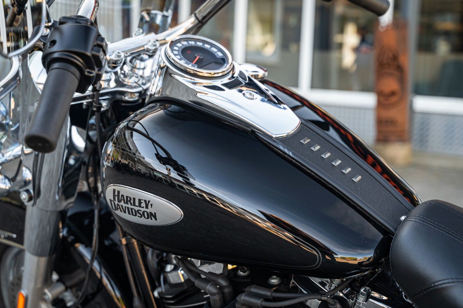 Fahrzeugabbildung Harley-Davidson Softail Heritage FLHCS 114 CUI -NEUWERTIG -