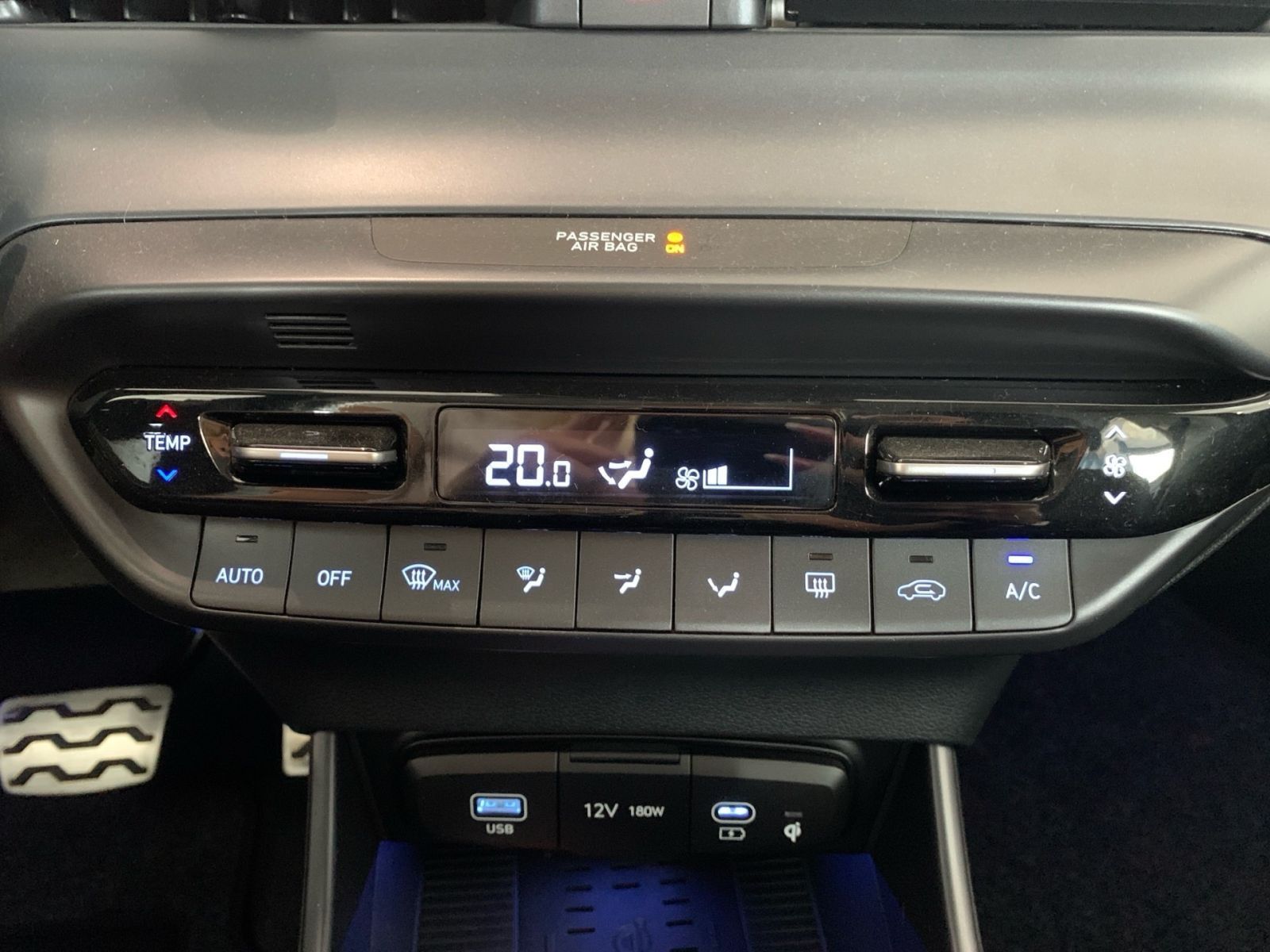 Fahrzeugabbildung Hyundai BAYON 1.0 T-GDI 7-DCT Trend Navi LED Komfort