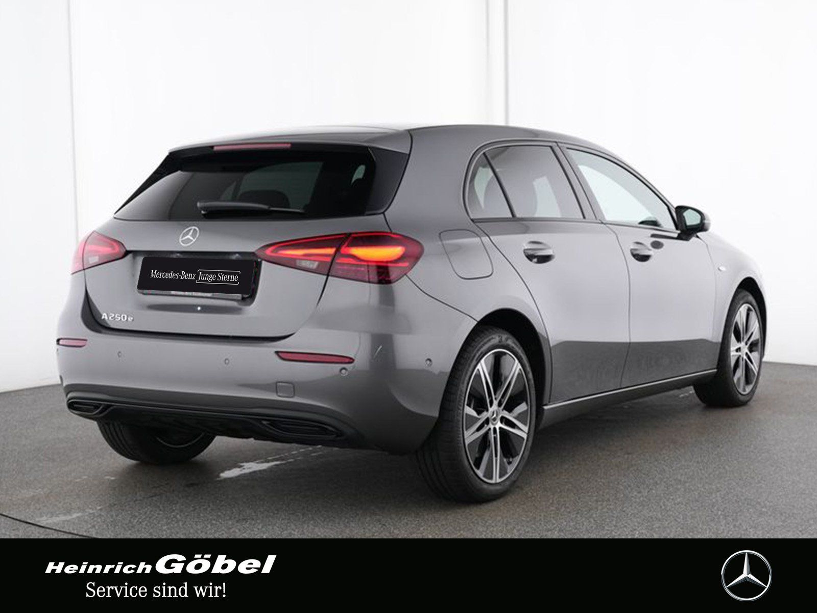 Fahrzeugabbildung Mercedes-Benz A 250 e PROGRESSIVE+NIGHT+TOTWINKEL+CARPLAY+LED