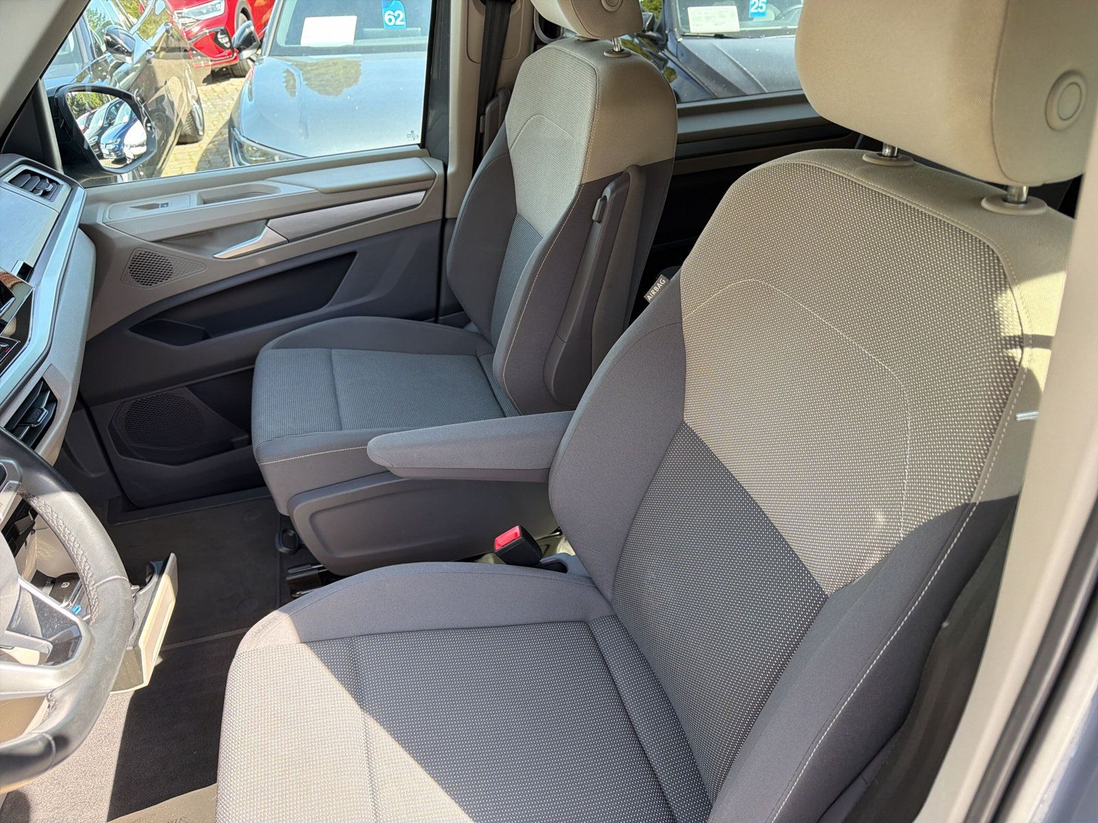 Multivan Life TDi DSG 7S LED Kamera Apple CarPla