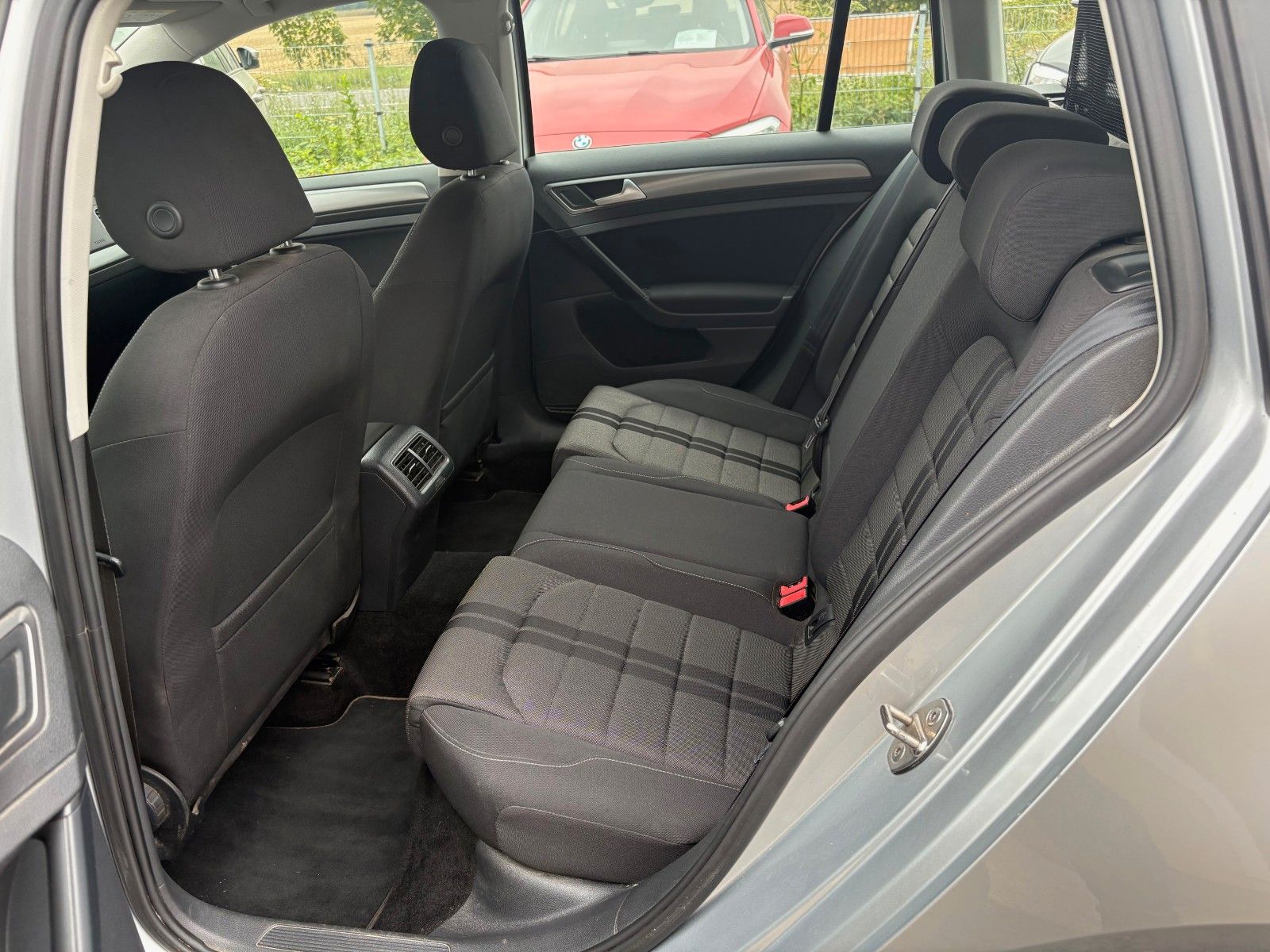 Fahrzeugabbildung Volkswagen Golf VII 1.2 TSI Trendline Navi SPORTSITZE Klima