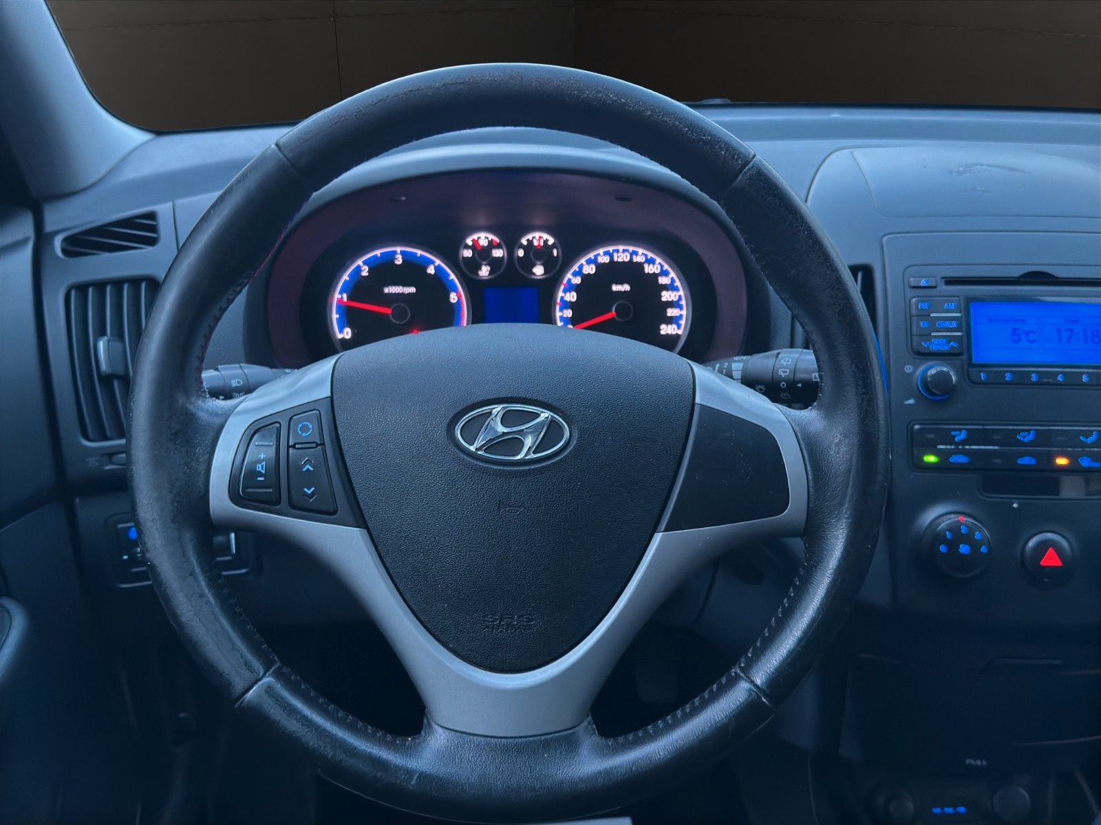 Fahrzeugabbildung Hyundai i30 CW 1.6 CRDi 66 kW Edition20