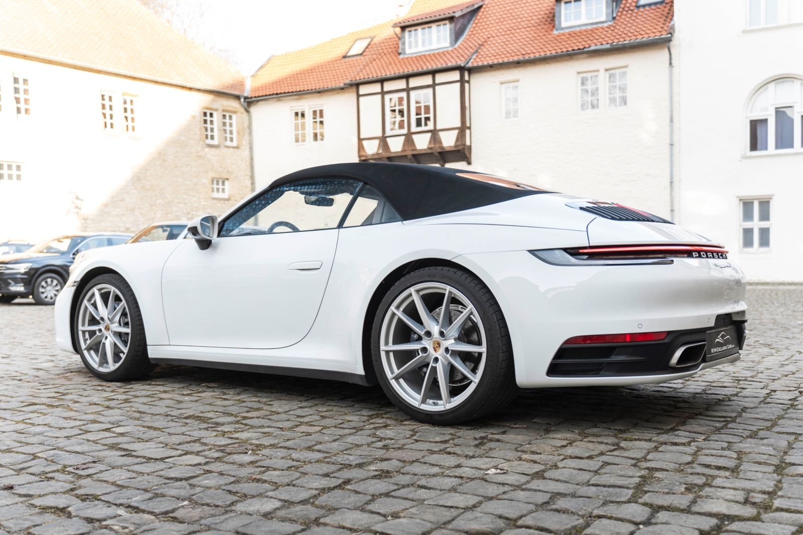 Fahrzeugabbildung Porsche 911 Carrera Cabrio PASM 360° BOSE TOTW NAV PDK