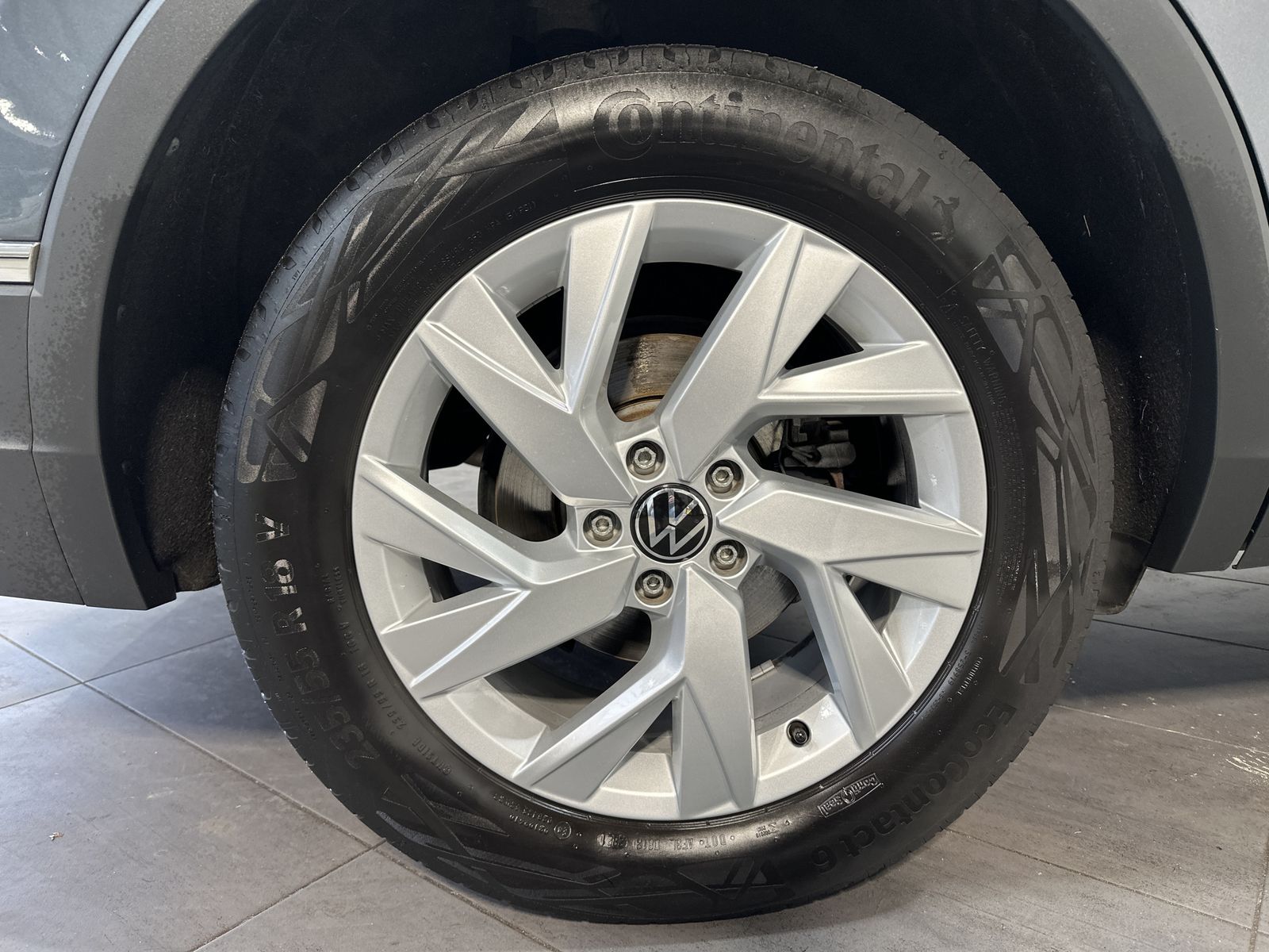 Fahrzeugabbildung Volkswagen Tiguan Allspace 2.0 TDI DSG 4M Life NAV+LED+AHK