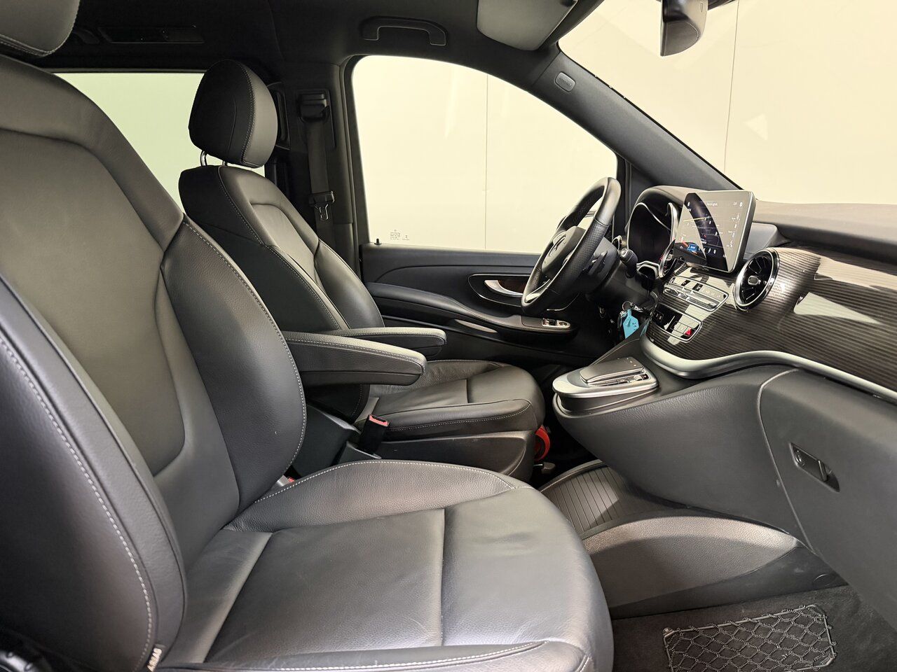 Mercedes-Benz EQV 300 93,3 Kwh - 7 PL - Long - SoH 95,5% - 21  imagem 2