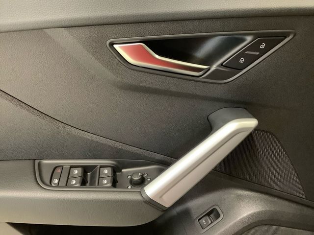 Q2 30 TFSI 81 kW 6-Gang,Navi,PDC plus,elektr. He